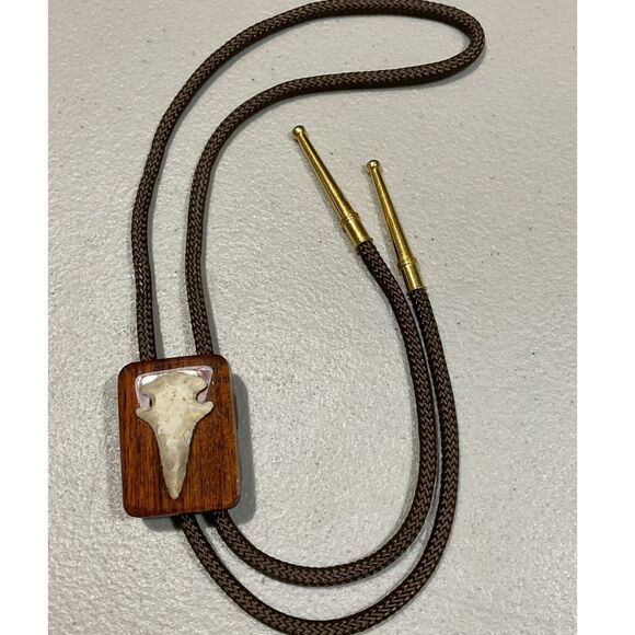 Vintage Arrowhead Corded Bolo Tie - Picture 1 of 3